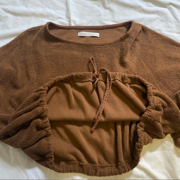 OAK + FORT Cropped Sweatshirt - Picture 3 of 4